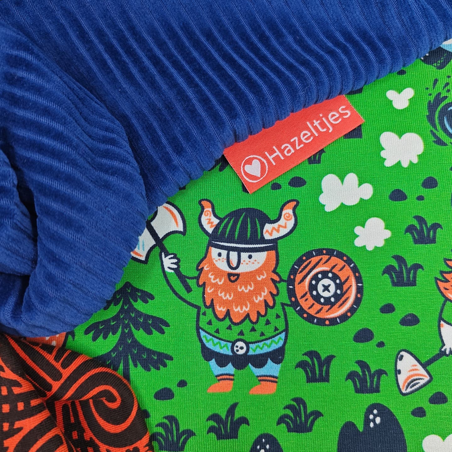 Hazeltjes Vikings Green, organic jersey - Image 9