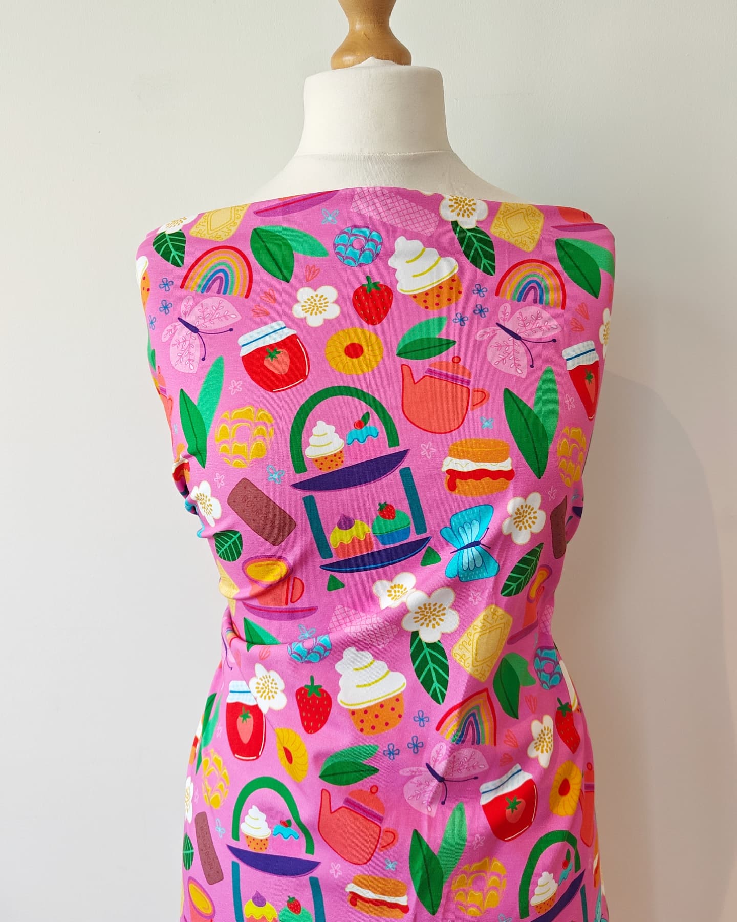 Hazeltjes Tea Time (Pink), organic jersey - Image 8