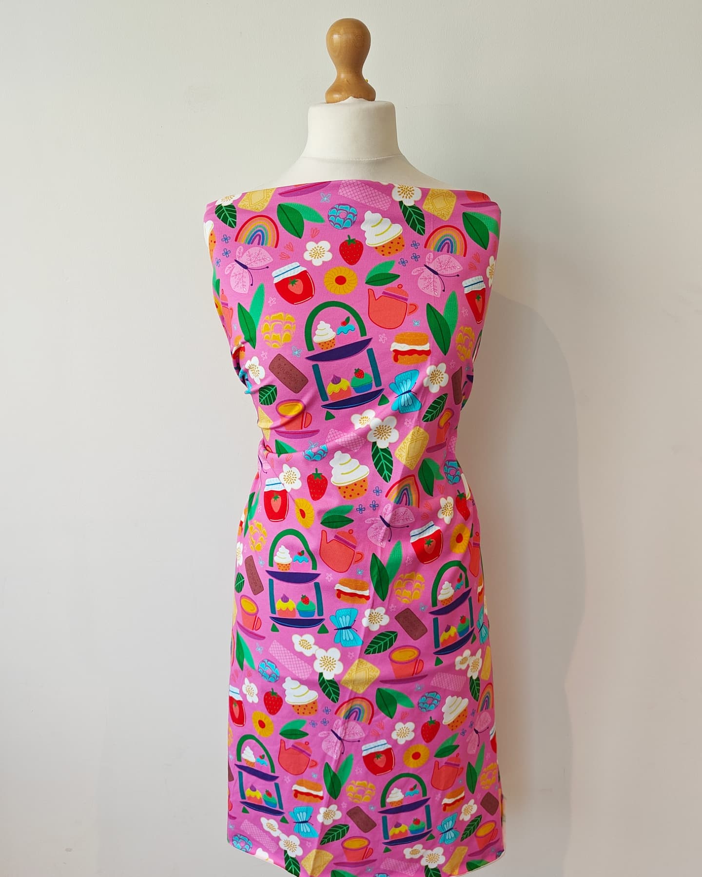 Hazeltjes Tea Time (Pink), organic jersey - Image 6