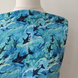 Hazeltjes Teeming Ocean Dolphines, organic jersey - Image 5